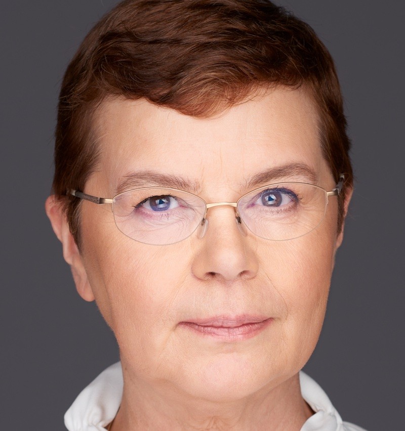 Dr Annegret Junker